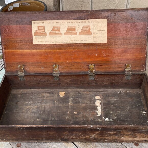 Vintage Seed Box - Picture 1 of 5